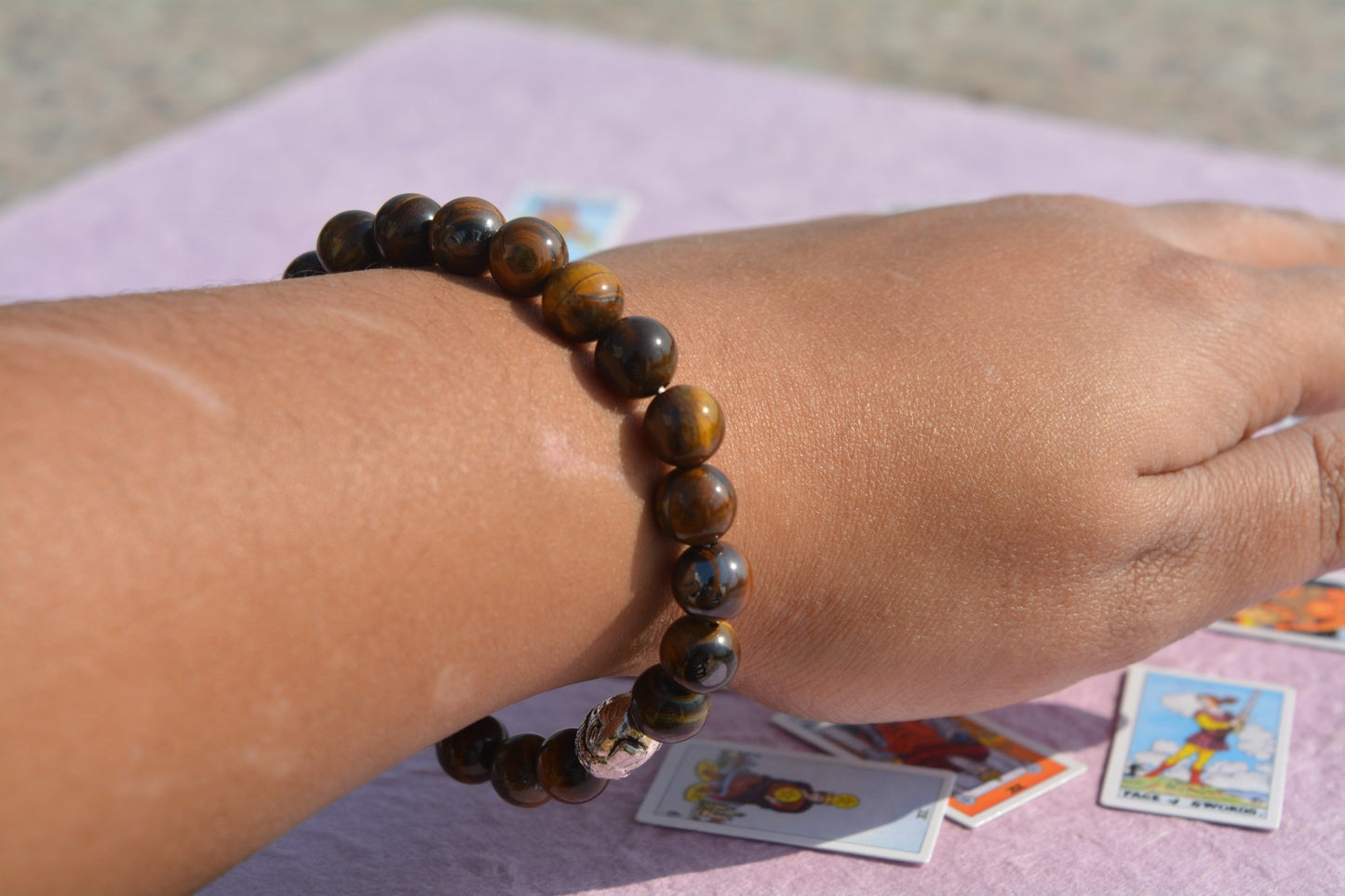 The Golden Gaze - Tiger Eye Bracelet - Ninaad