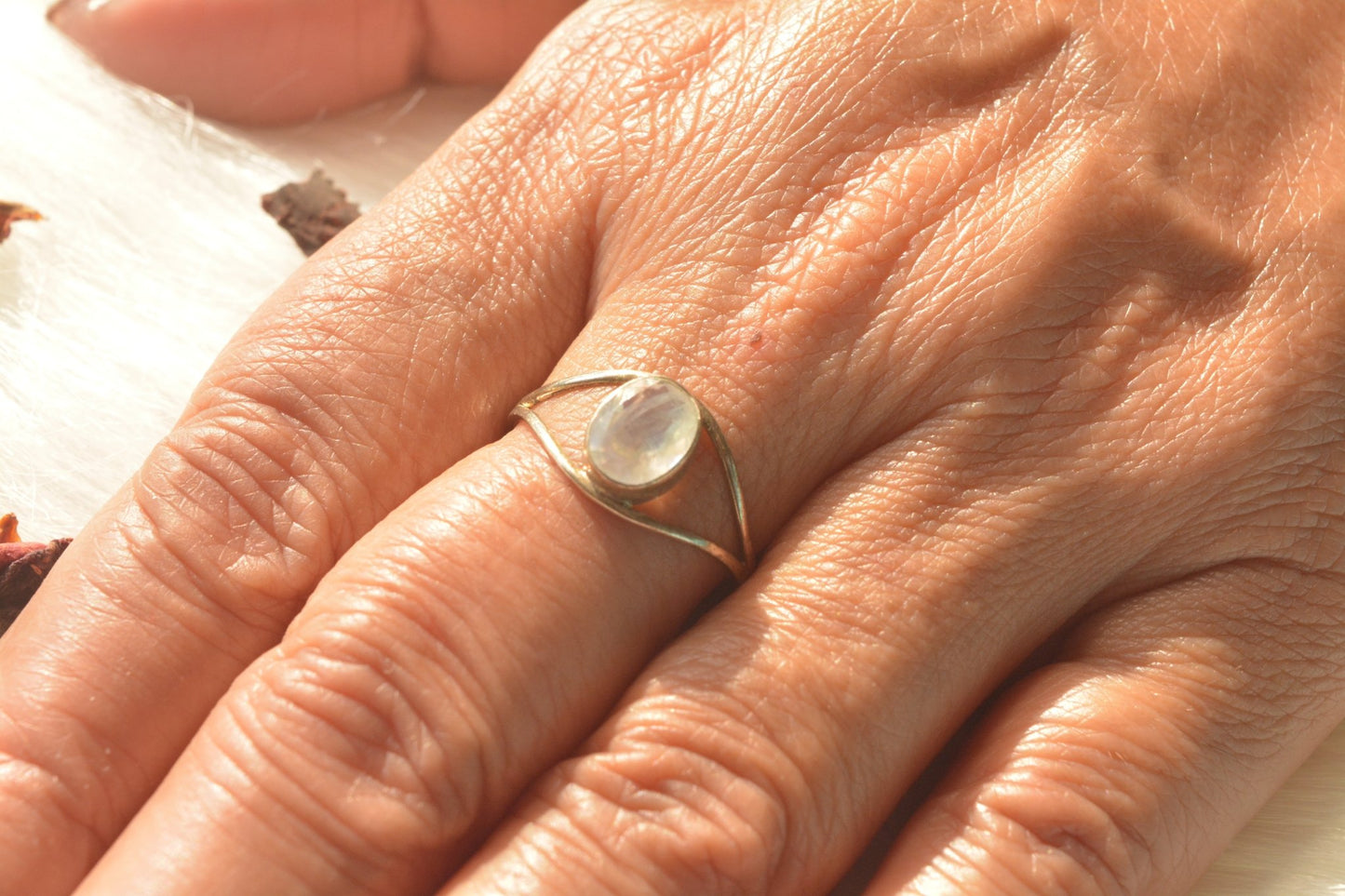 The Moon Eye - Moon Stone Silver Ring - Ninaad